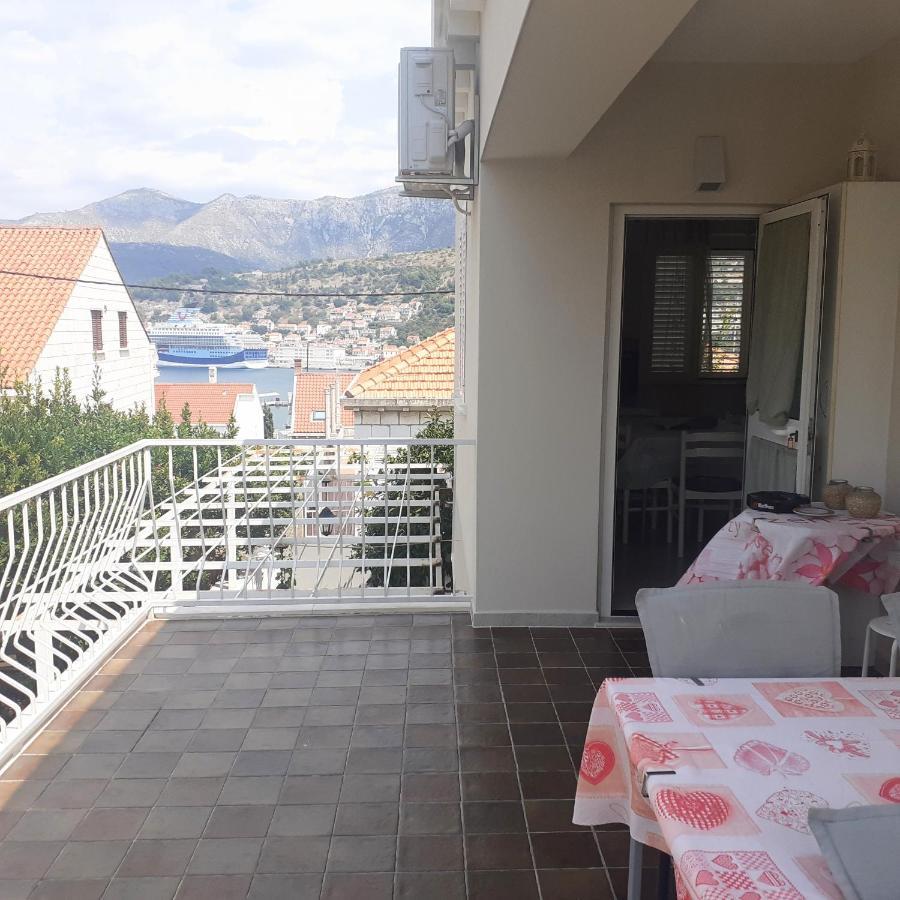 Veve Apartment *