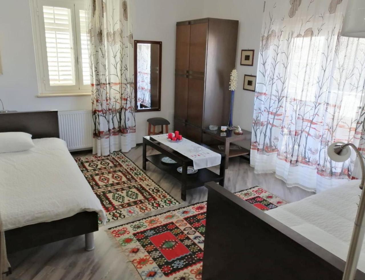 Veve Apartment *